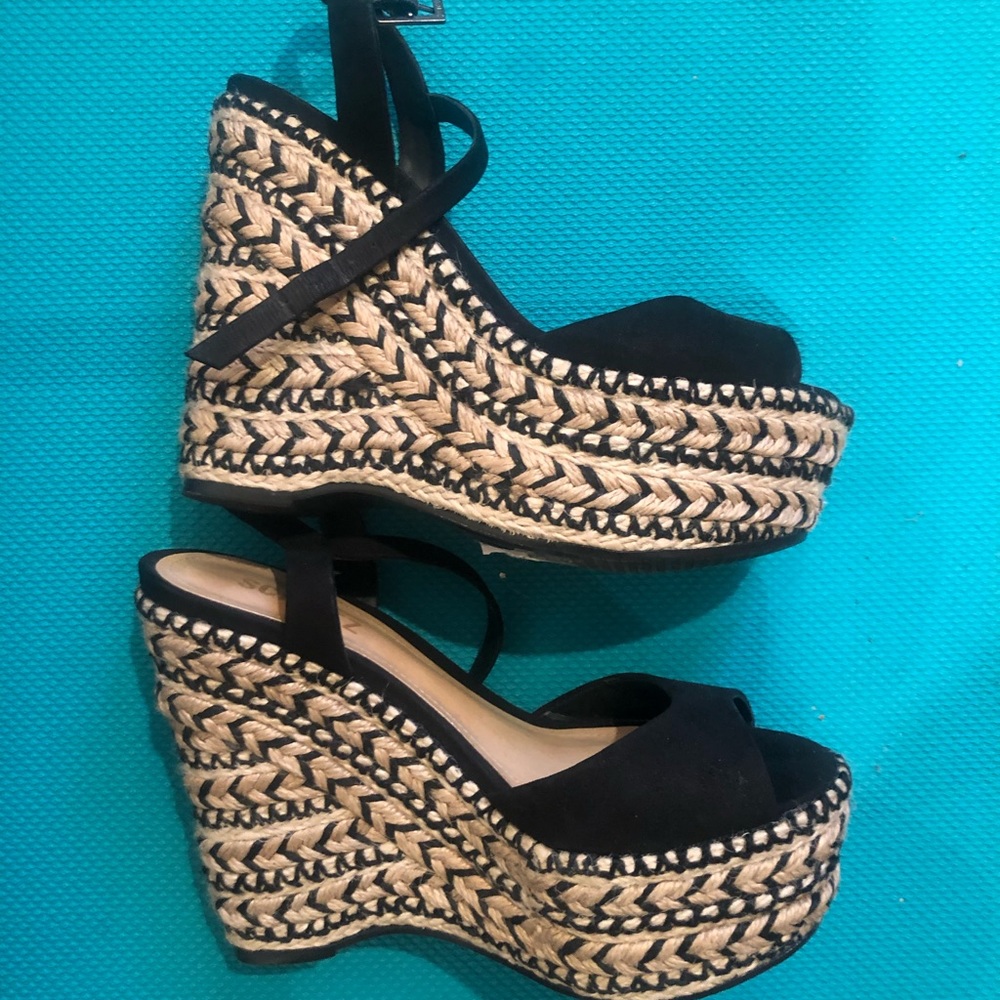 Black and Tan wedge